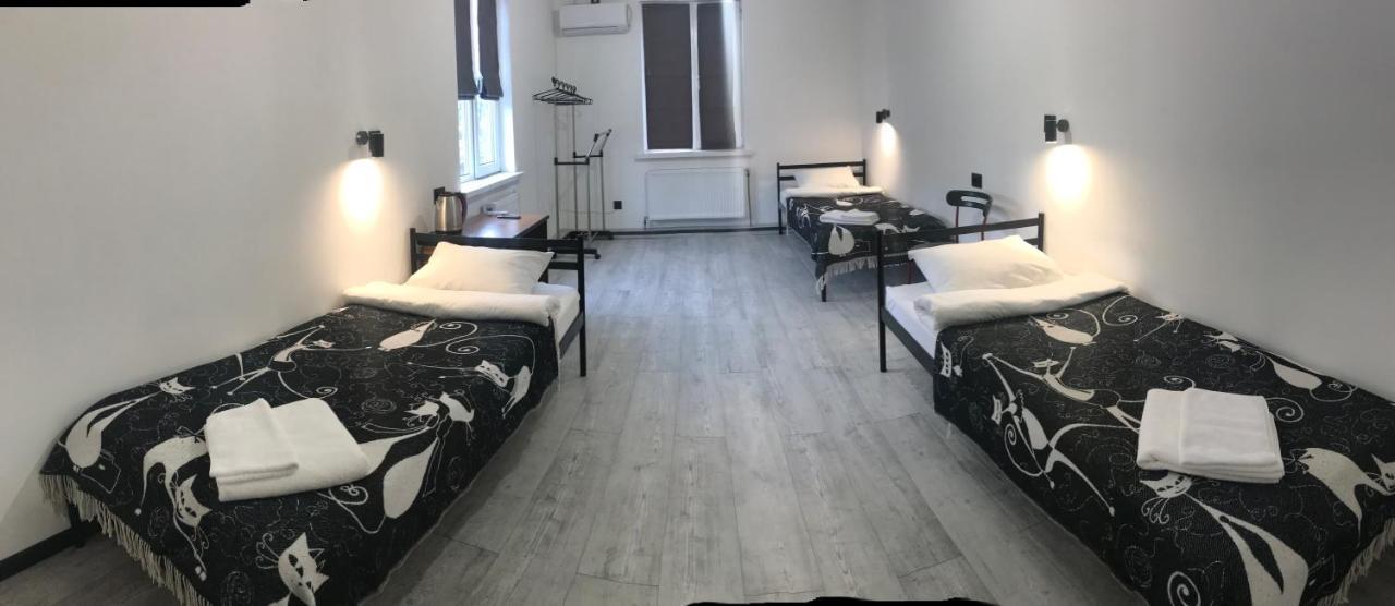 Мини Отель «Positive” Kiev Ngoại thất bức ảnh