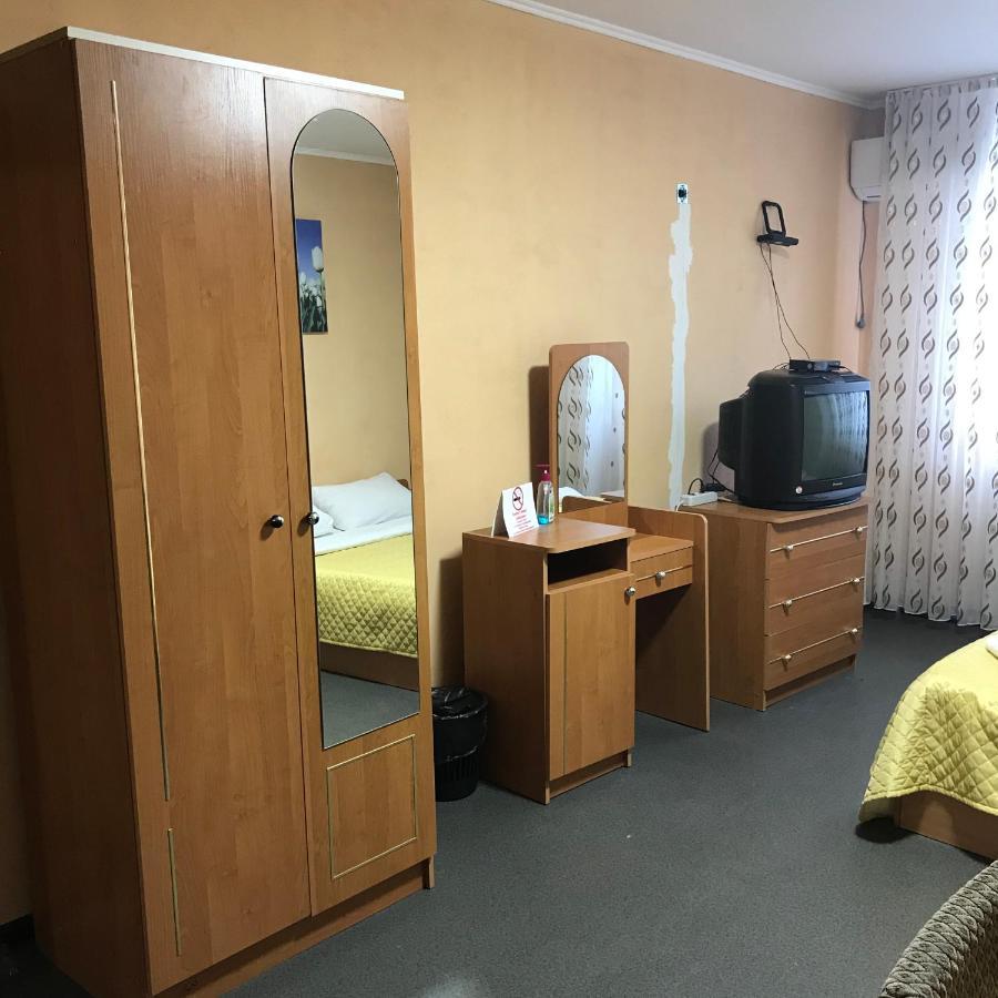 Мини Отель «Positive” Kiev Ngoại thất bức ảnh