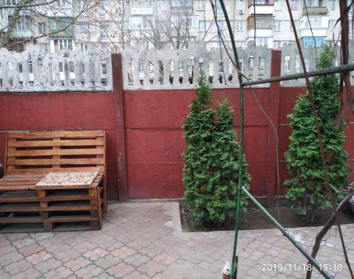 Мини Отель «Positive” Kiev Ngoại thất bức ảnh